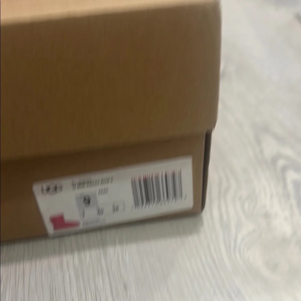 UGG Women's Pink Boots - Picture 2 of 4